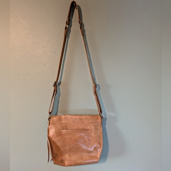 The Sak Silverlake Crossbody Embossed - Picture 10 of 11